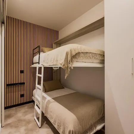 Barcelona Aura Apartment *