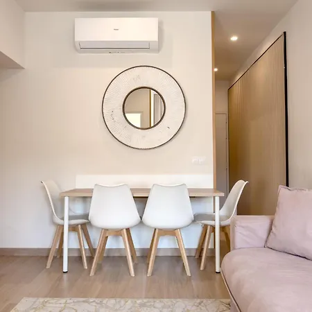 Barcelona Aura Apartment *