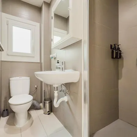 Barcelona Aura Apartment *